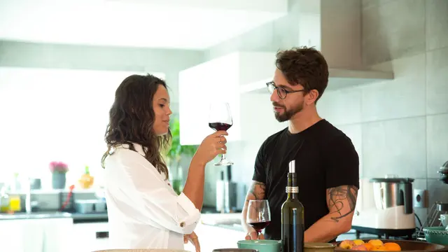 Saling mendukung pasangan adalah salah satu bentuk penyelesaian masalah