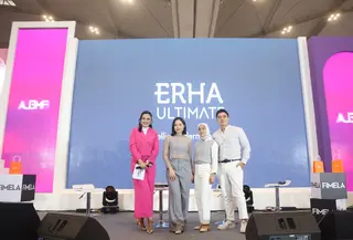 Percaya diri dengan natural glowing skin, begini tip dan trik Ayla Dimitri untuk tampil percaya diri. (Foto: Adrian Putra)