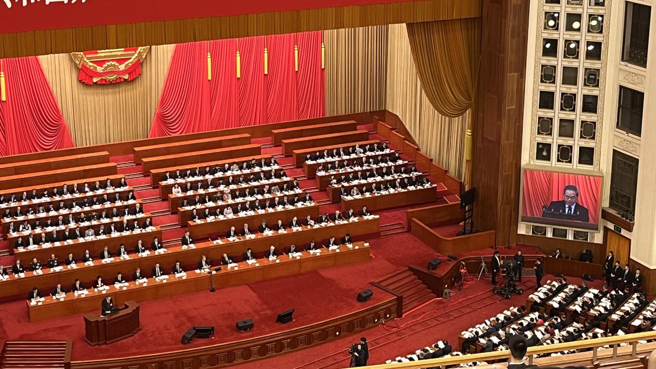 Perdana Menteri (PM) Li Qiang dalam sesi pembukaan Kongres Rakyat Nasional (NPC) di Balai Agung Rakyat, Beijing.