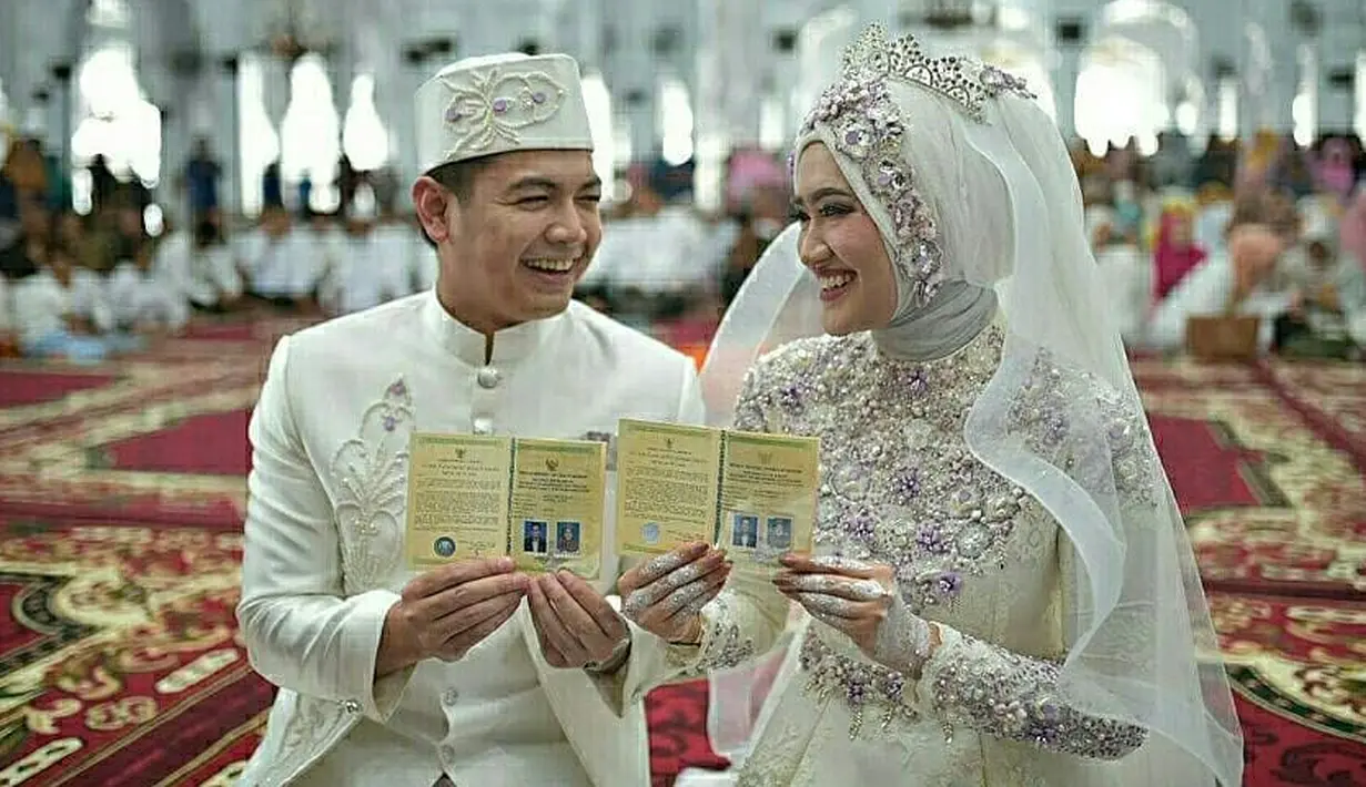Di akun Instagramnya, Lisya hampir tidak pernah mengunggah foto dirinya, melainkan hanya foto-foto pemandangan yang indah saja. Sepertinya ini juga yang menjadi pembeda antara Lisya dan wanita pada umumnya yang gemar selfie. (Instagram/sashindonesia)