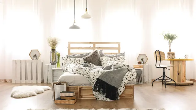 Trik Dekorasi Kamar Tidur Bernuansa Earth Tone yang Hits di Tahun 2025