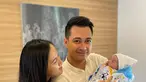 Eza Gionino dikaruniai anak ketiga yang diberi nama Akshay Gionino (Foto Instagram ma_coritha)