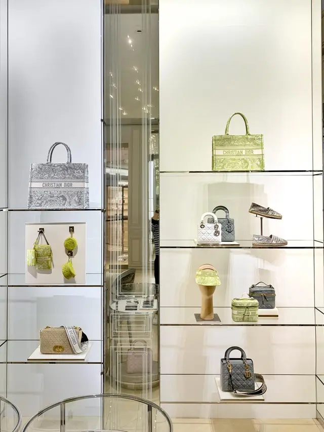 Koleksi Dioriviera dari Dior