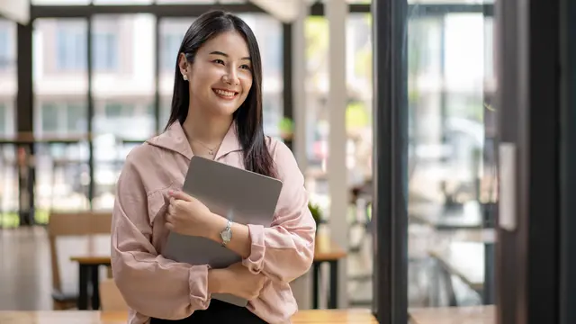 wanita januari disukai banyak orang