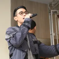 Penyanyi solo Afgan Syahreza sudah 10 tahun berkecimpung di industri musik. Guna menandai sepuluh tahun kariernya, album Dekade diluncurkan. (Nurwahyunan/Bintang.com)