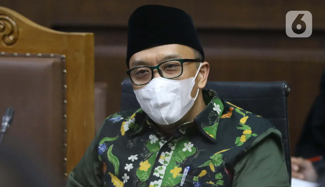 Terdakwa kasus suap dana hibah Kemenpora kepada KONI, Imam Nahrawi saat menjalani sidang lanjutan di Pengadilan Tipikor Jakarta, Rabu (18/3/2020). Sidang lanjutan mantan Menteri Pemuda dan Olahraga Imam Nahrawi ini menyimak keterangan saksi-saksi. (Liputan6.com/Helmi Fithriansyah)