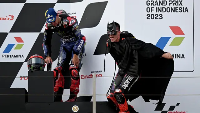 Foto: Momen-Momen Tak Terlupakan di MotoGP Indonesia 2023, Selebrasi Batman Vinales hingga Apesnya Marc Marquez