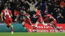 Pemain Middlesbrough Josh Coburn (tengah) merayakan dengan rekan setimnya usai mencetak gol ke gawang Tottenham Hotspur pada pertandingan putaran kelima Piala FA di Stadion Riverside, Middlesbrough, Inggris, 1 Maret 2022. Tottenham Hotspur kalah 1-0 dan tersingkir dari Piala FA.(Lindsey Parnaby/AFP)