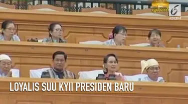 Parlemen Myanmar telah memilih orang dekat Aung San Suu Kyi sebagai Presiden baru negara itu. Sosok yang dimaksud adalah Win Myint (66). Ia berhasil mengalahkan calon yang didukung militer, sementara Suu Kyi masih mempertahankan otoritas eksekutif at...