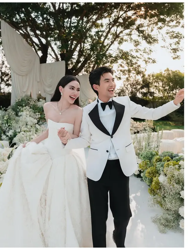 6 Potret Dekorasi Pernikahan Outdoor Davika Hoorne dan Ter Chantavit yang Memukau