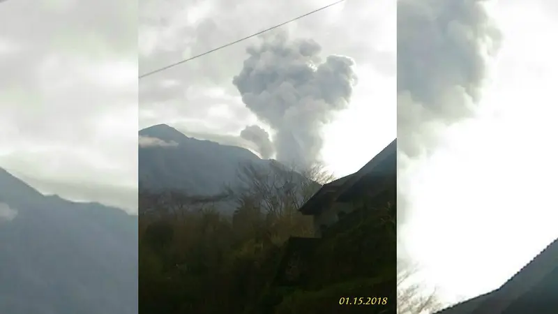 Gunung Agung erupsi lagi