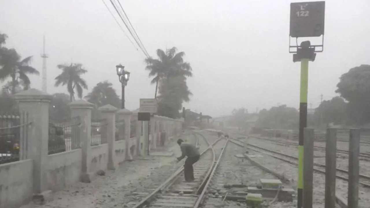 perjalanan-kereta-140214b.jpg