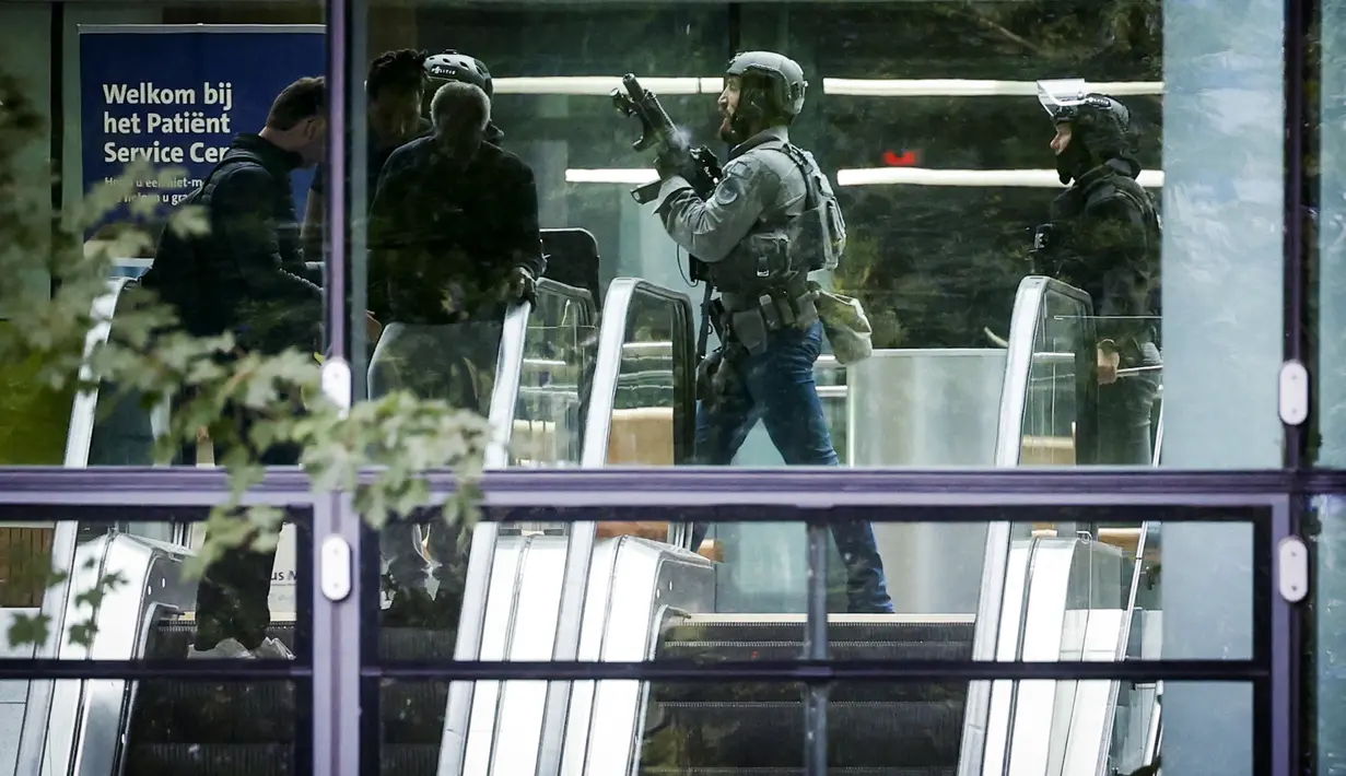 Tiga orang terluka dalam dua penembakan terpisah di Rotterdam, menurut polisi Belanda dan media lokal , dengan pria bersenjata ditangkap setelah bersembunyi di rumah sakit. (Bas Czerwinski / ANP / AFP)