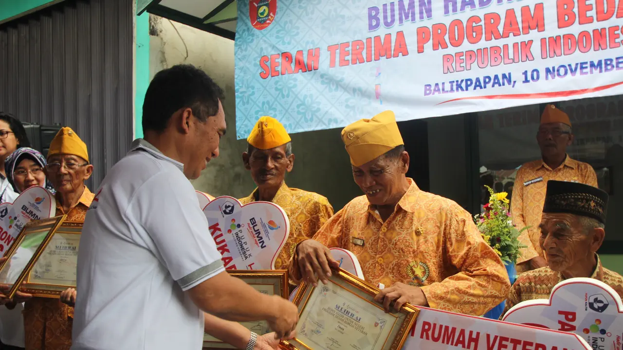3 BUMN Ini Bedah Rumah Veteran Perang di Balikpapan (Abelda)