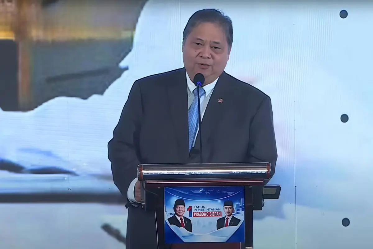 Menteri Koordinator Bidang Perekonomian, Airlangga Hartarto dalam sambutannya di acara 1 Tahun Pemerintahan Prabowo-Gibran, di Jakarta, Kamis (16/10/2025).