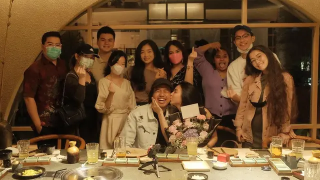 𝐂𝐥𝐚𝐢𝐫𝐢𝐧𝐞 𝐂𝐡𝐫𝐢𝐬𝐭𝐚𝐛𝐞𝐥 dan Joshua Suherman