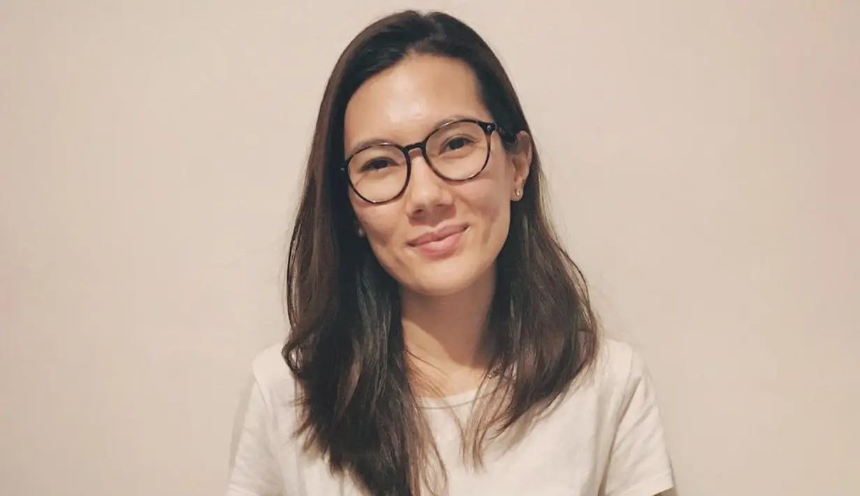 Sarah Diorita yang bertempat lahir di Yogyakarta ini merupakan seorang blasteran. Ayahnya orang Jawa sedangkan ibunya keturunan Perancis. (Liputan6.com/IG/@sarahcandra)