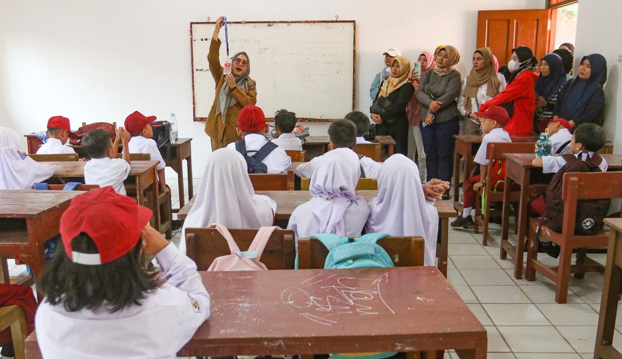 MPLS bertujuan memperkenalkan siswa baru dengan lingkungan sekolah. (merdeka.com/Arie Basuki)