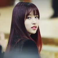 Simak beberapa info terkait absennya Mina di tur dunia TWICE berikut ini. (Naver)