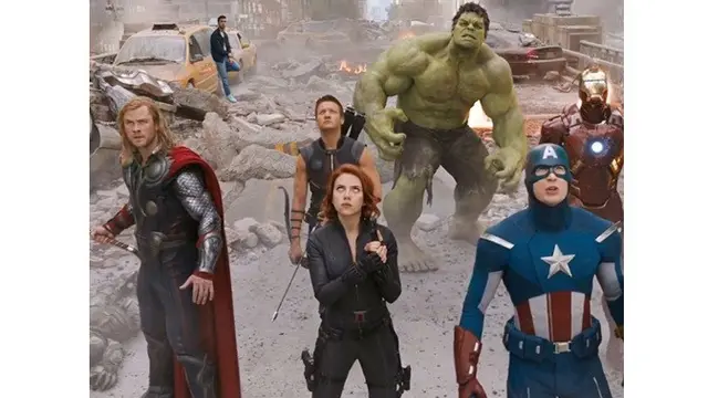 Pria Ini Minta Diedit Fotonya Seperti dalam Film, 7 Hasilnya Kocak Abis