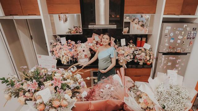 Momen Perayaan Ulang Tahun Chelsea Olivia ke-28. (Sumber: Instagram/glennalinskie)