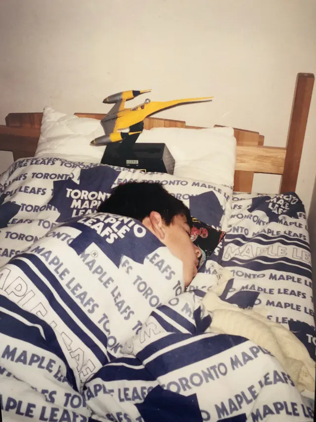 John Tavares dengan sprei Toronto Maple Leafs. (Twitter/@91Tavares)