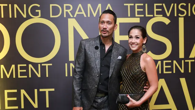 [Bintang] Tora Sudiro dan Mieke Amalia