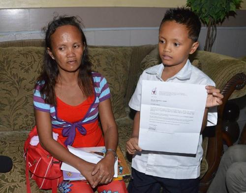 Daniel bersama sang ibu | Photo: Copyright AFP/ Yahoo.com