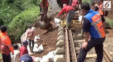 Setelah sempat mengalami longsor di lintasannya, kereta jurusan Bogor-Sukabumi akan bisa mulai beroperasi lagi besok.