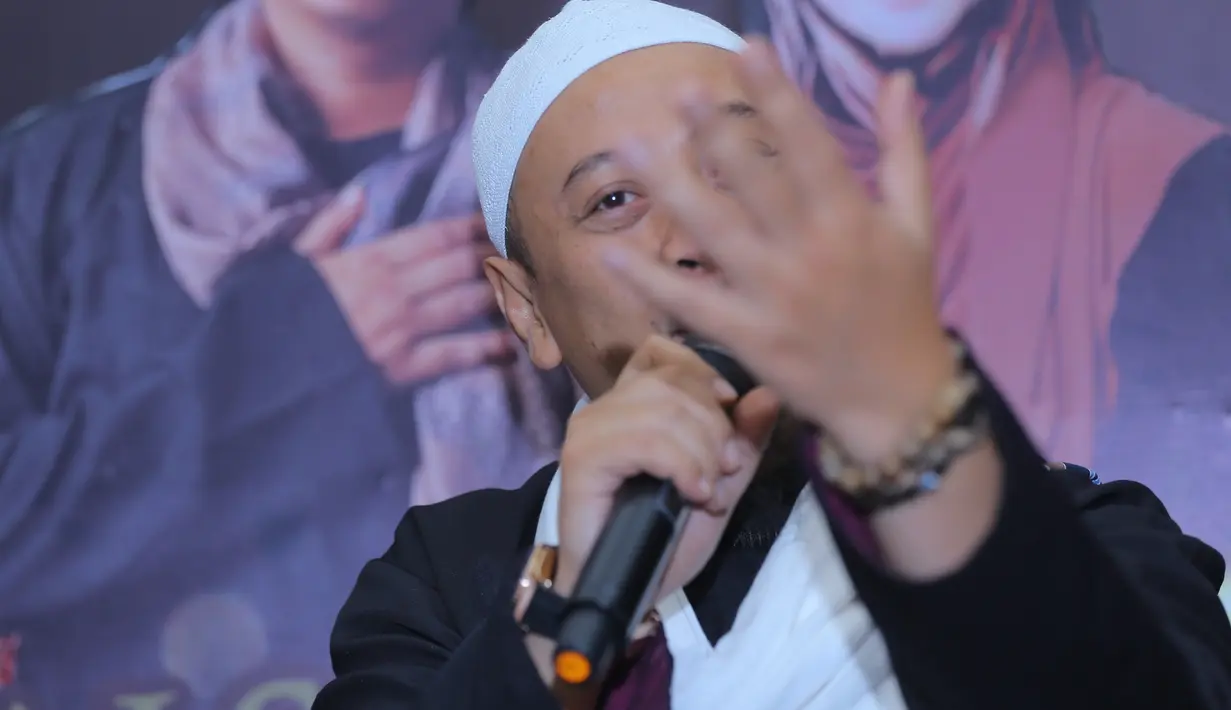 Menurut Ina Rachman, pengacara Dian menirukan kliennya saat menelpon. Opick minta izin untuk menggunakan kamar utamanya dengan istri barunya. (Adrian Putra/Bintang.com)