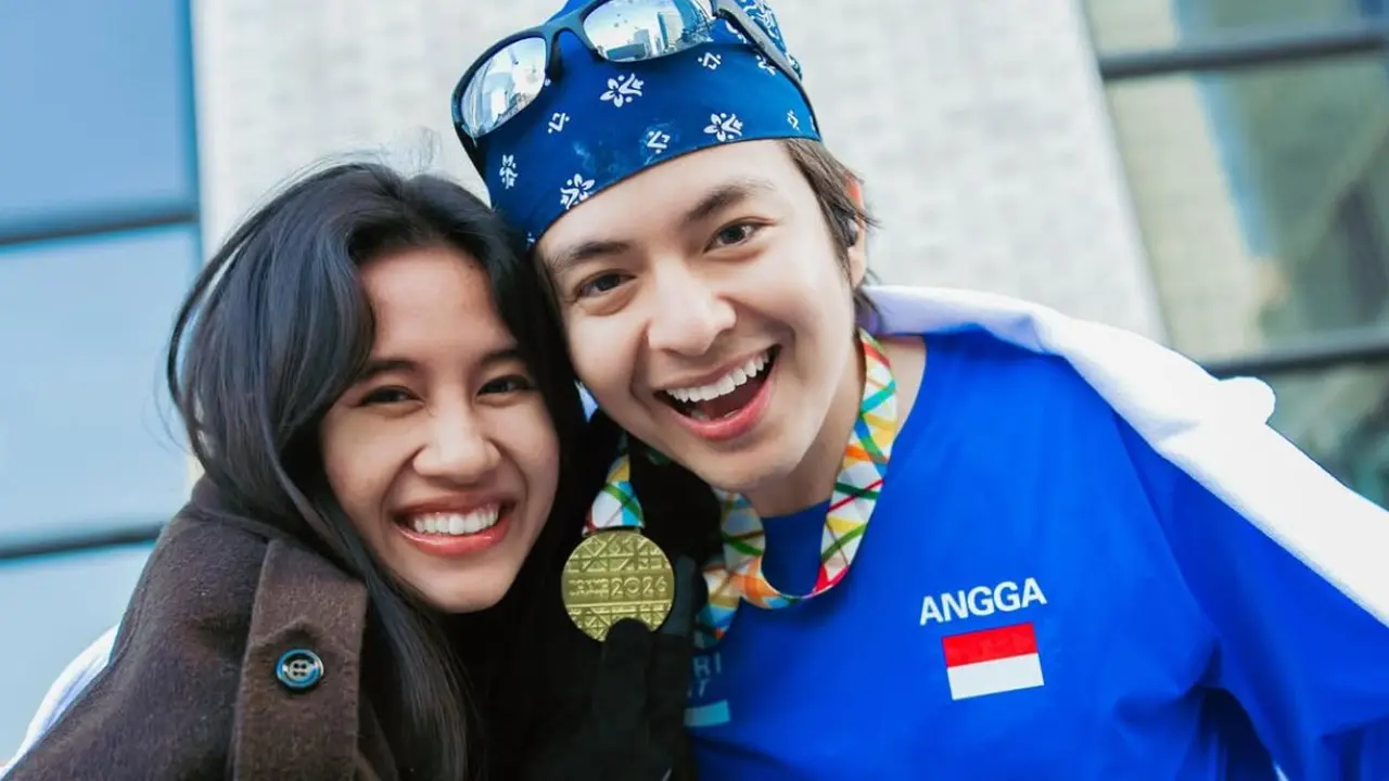 Shenina Cinnamon Hadir Menyemangati Angga Yunanda di Tokyo Marathon. [@shenacinnamon]