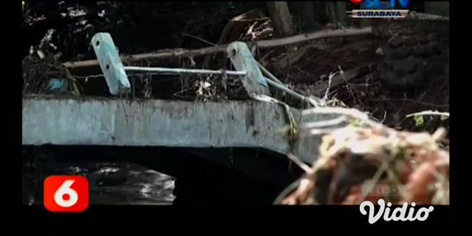 VIDEO: Banjir Bandang Terjang Wongsorejo, Jembatan Terputus