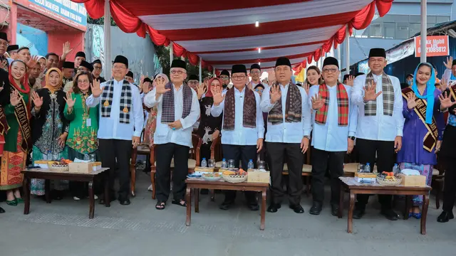 Gubernur DKI Jakarta Pramono Anung membuka Festival Bandeng Rawa Belong 2026 membuka Festival Bandeng Rawa Belong 2026, Sabtu (14/2/2026).