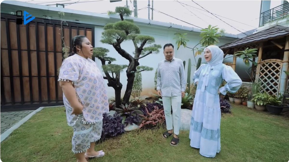 Cantik & Nyaman! Intip Halaman Rumah Irish Bella: Kolam Renang Jadi Surga Kecil untuk Anak-anak