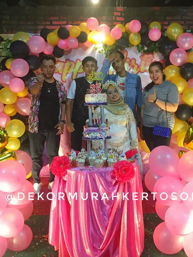 7 Momen Bahagia Ulang Tahun Kekeyi Ke-25, Meriah Banget