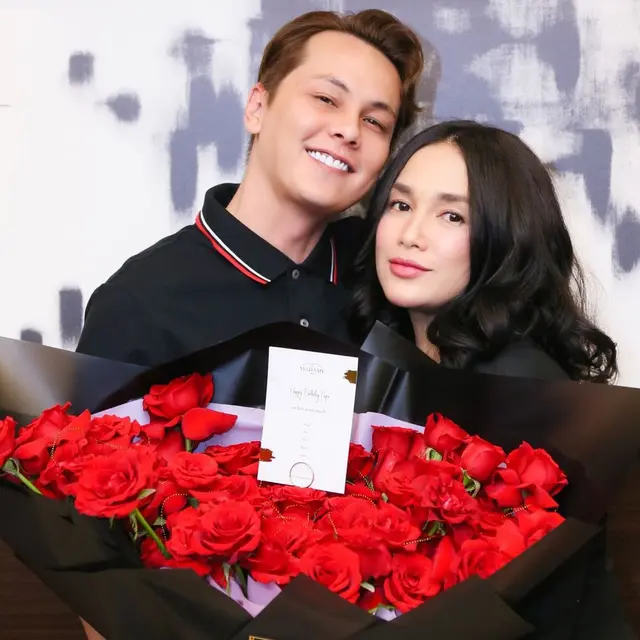 [Fimela] Ussy Sulistiawaty dan Andhika Pratama