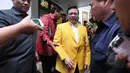 Agung Laksono usai bertemu Megawati Soekarnoputri, Menteng, Jakarta, Senin (16/3/2015). Pertemuan ini adalah rangkaian safari politik Golkar Munas Ancol ke partai-partai pendukung pemerintah (Liputan6.com/Johan Tallo)