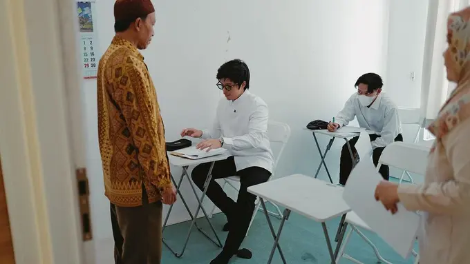 Atta Halilintar saat ujian. [Foto: Instagram/attahalilintar]