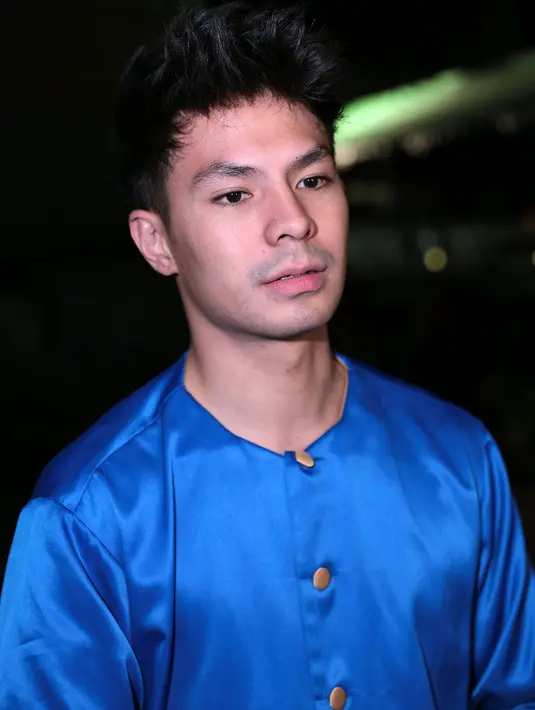 "So far support. Cuma kata mereka nggak usah terburu-buru. Kalau bisa jangan sampai pisah. Aku cukup berhati-hati dan butuh proses lah," aku Fero Walandouw, di Studio Emtek, Daan Mogot, Jakarta Barat, Kamis (15/12/2016) malam. (Deki Prayoga/Bintang.com)