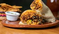 Pecahkan Rekor Dunia, Wanita Ini Sabet Gelar Pemakan Burrito Tercepat