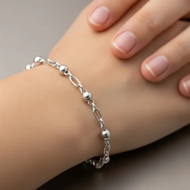 9 Model Gelang Emas Putih Minimalis, Cocok untuk Gaya Modern Elegan