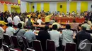 Rapat Pleno Partai Golkar sempat terjadi kericuhan dan dihentikan oleh Aburizal Bakrie yang memilih untuk pergi meninggalkan tempat rapat, Jakarta, Selasa (25/11/2014). (Liputan6.com/Johan Tallo) 