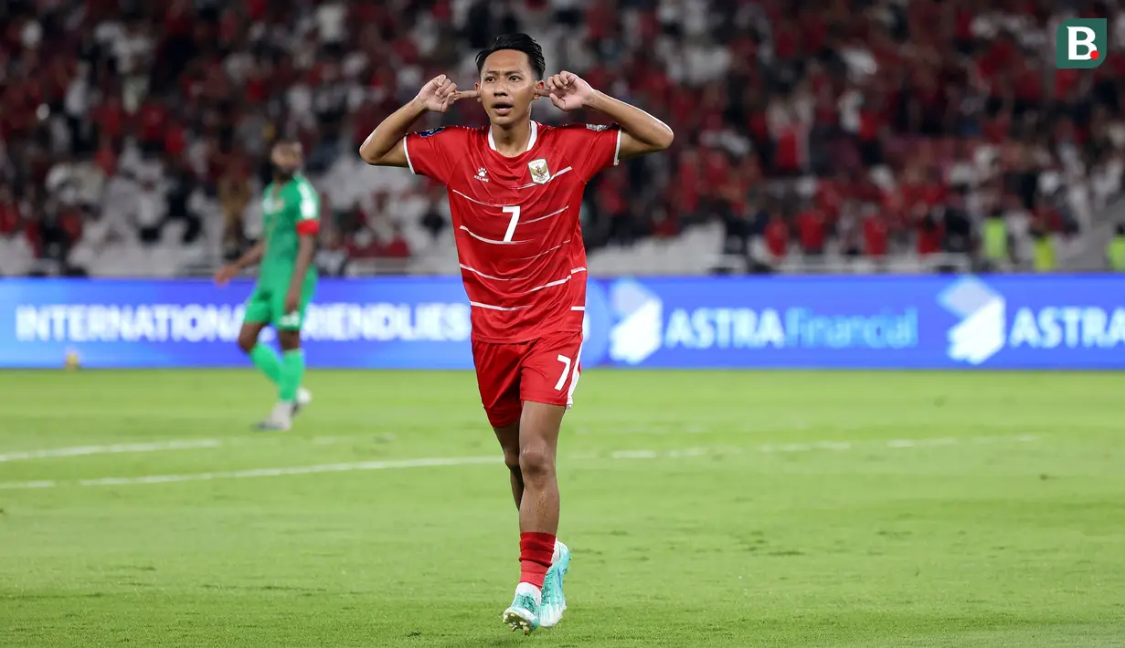 Pemain Timnas Indonesia, Beckham Putra merayakan gol ke gawang St Kitts and Nevis dalam laga semifinal FIFA Series 2026 di Stadion Utama Gelora Bung Karno (SUGBK), Senayan, Jakarta, Jumat (27/03/2026). (Bola.com/Abdul Aziz)