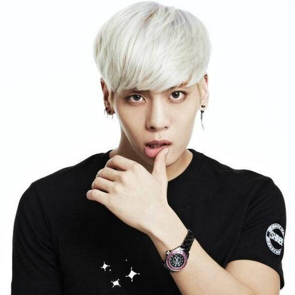 Sebelumnya kakak dari Jonghyun melapor ke polisi jika saudaranya akan bunuh diri. Setelah itu, ia pun dilarikan ke Rumah Sakit Universitas Konkuk. (foto: soompi.com)