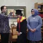 Putri Anies Baswedan, Mutiara Annisa Baswedan, telah menyelesaikan studi S1 dan menyandang gelar Sarjana Hukum lewat wisuda virtual. (dok. Instagram @aniesbaswedan/https://www.instagram.com/p/CGeCi8zgDqw/)