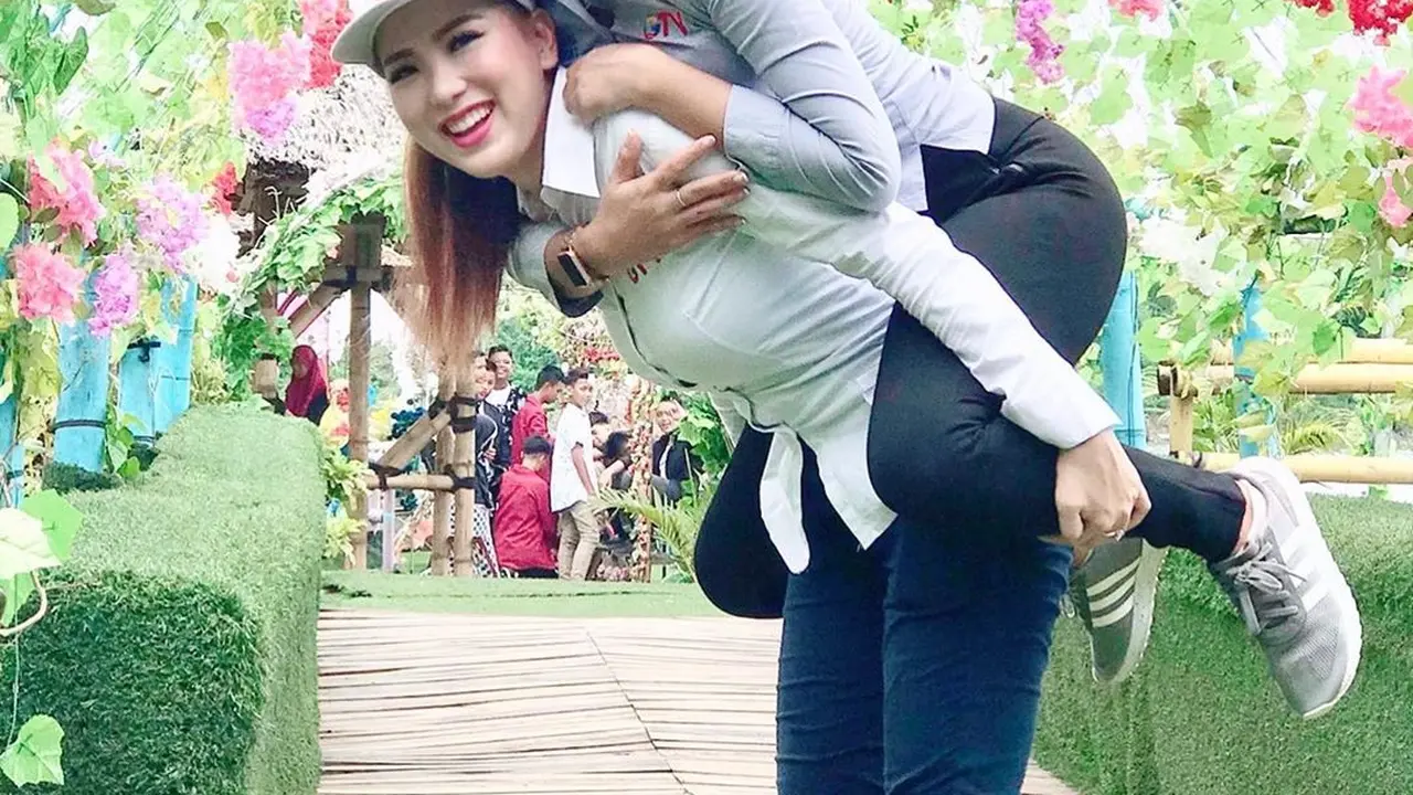 Soraya Rasyid dan Angela Tee