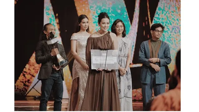Sheila Timothy berprofesi sebagai produser film di Tanah Air. Ia sukses menggarap beberapa Film layar lebar dalam berbagai genre.