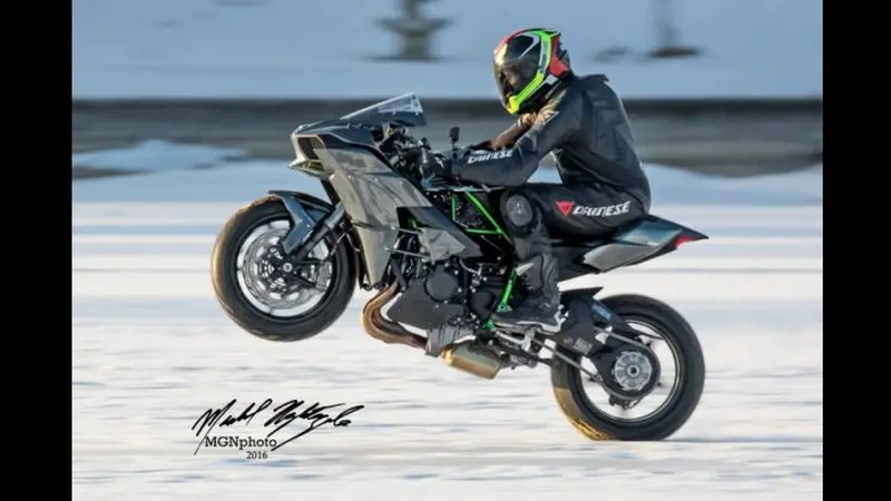 Kawasaki Ninja H2 Siap Pecahkan Rekor Wheelie di Atas Es