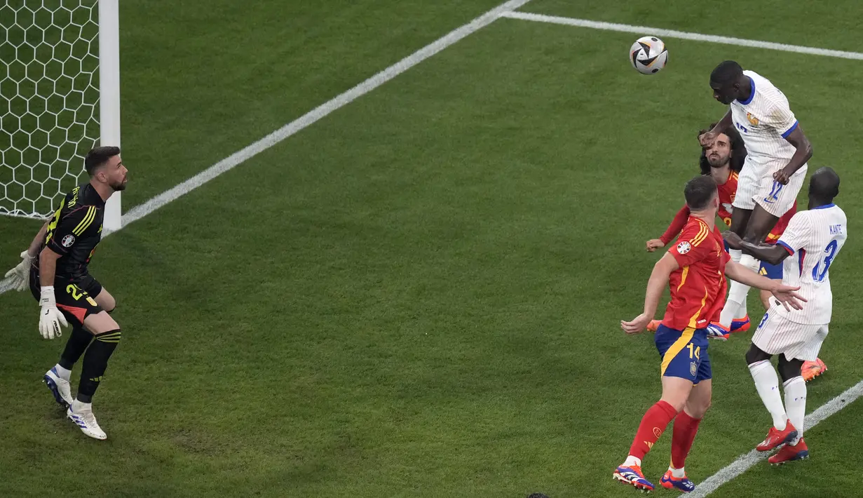 Spanyol sejatinya sempat tertinggal lebih dulu akibat gol Randal Kolo Muani. (AP Photo/Ariel Schalit)