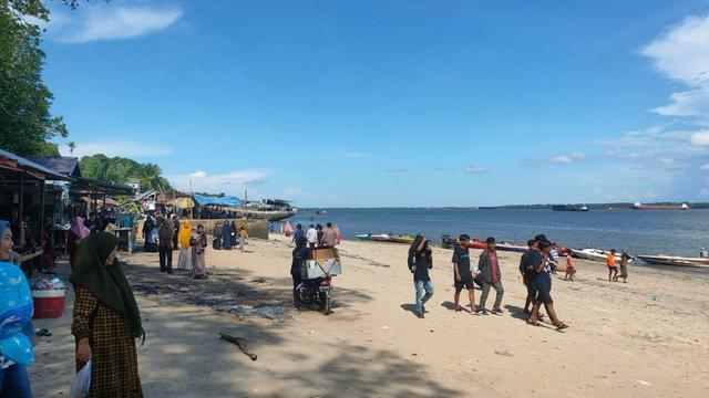  Pantai Pasir Mayang di Kabupaten Paser